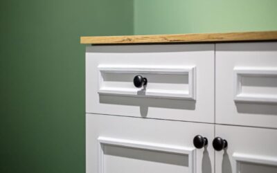 Stained vs Painted Kitchen Cabinets: Is Stain Right For Your Kitchen?