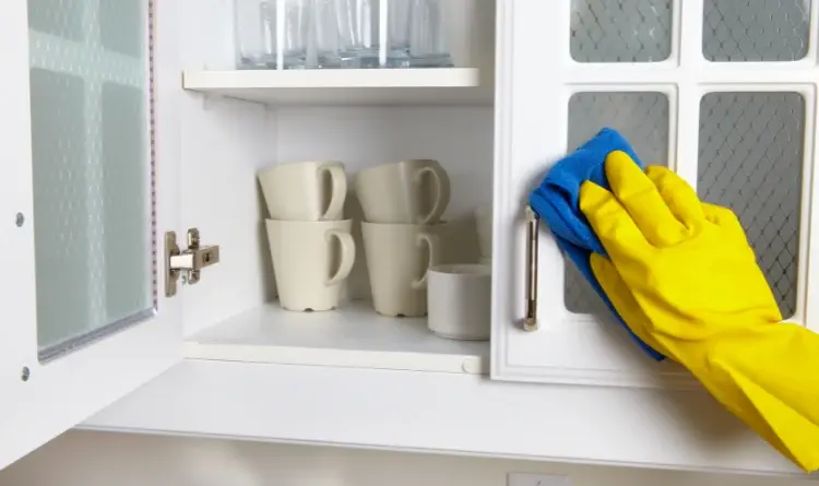 How to Clean Wood Kitchen Cabinets